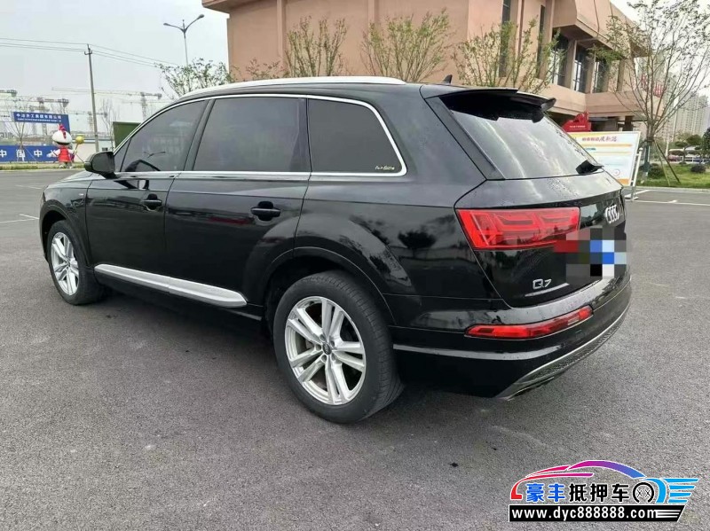 18年奥迪Q7轿车抵押车出售