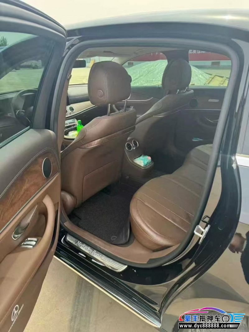 23年奔驰E轿车抵押车出售