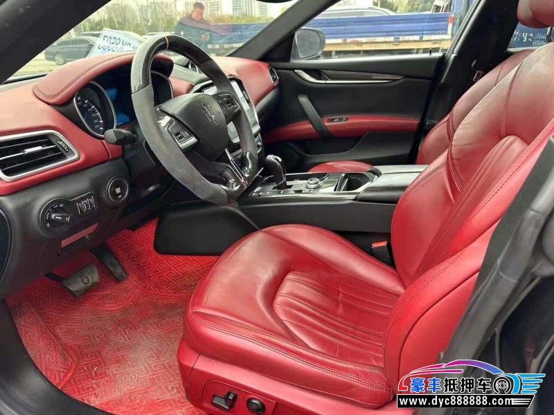 17年玛莎拉蒂Ghibli轿车抵押车出售