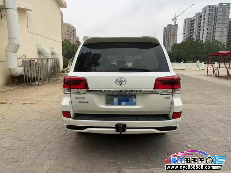 18年丰田兰德酷路泽（陆巡）轿车抵押车出售