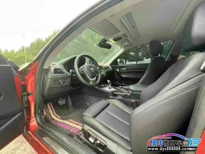 20年宝马2系轿车抵押车出售