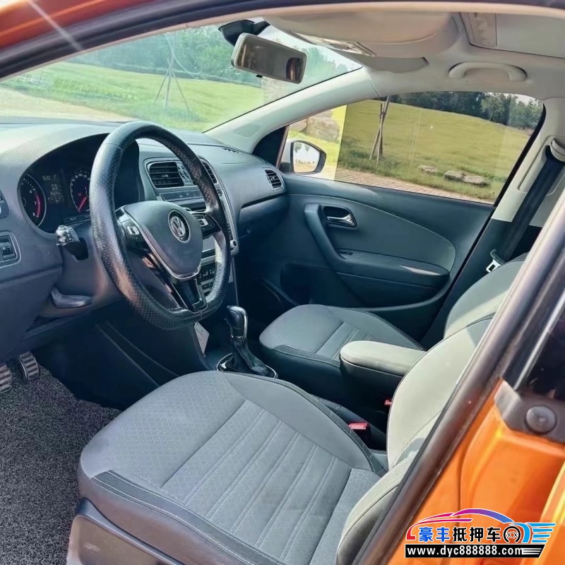 15年大众polo轿车抵押车出售