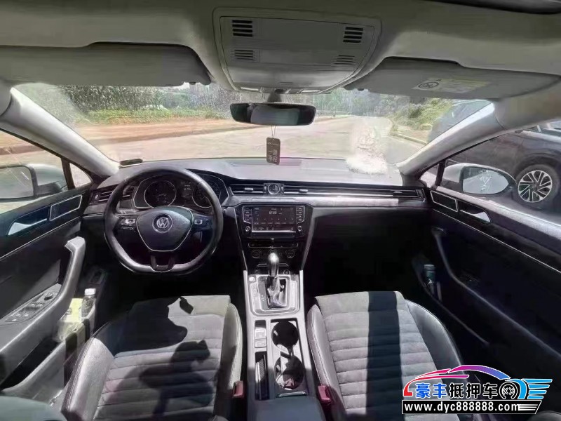 17年大众迈腾轿车抵押车出售