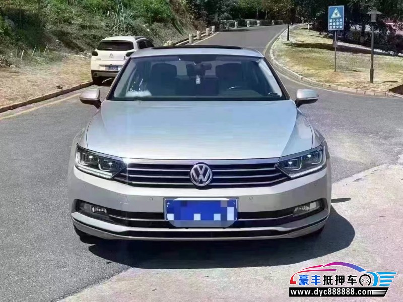 17年大众迈腾轿车抵押车出售