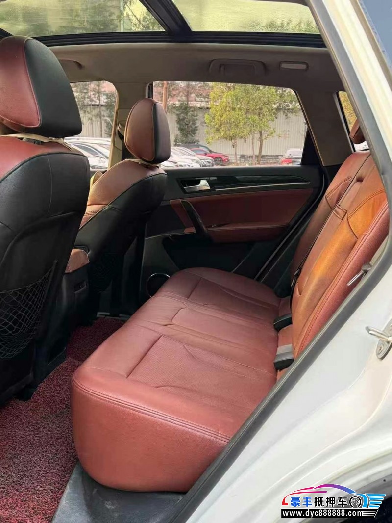 16年众泰T600轿车抵押车出售