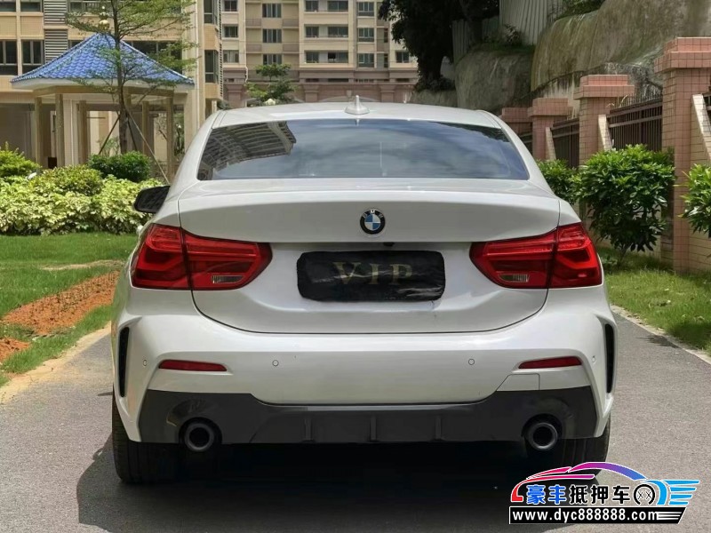 21年宝马1系轿车抵押车出售