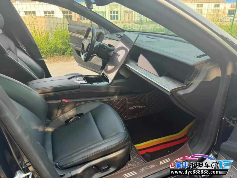 24年哪吒S轿车抵押车出售