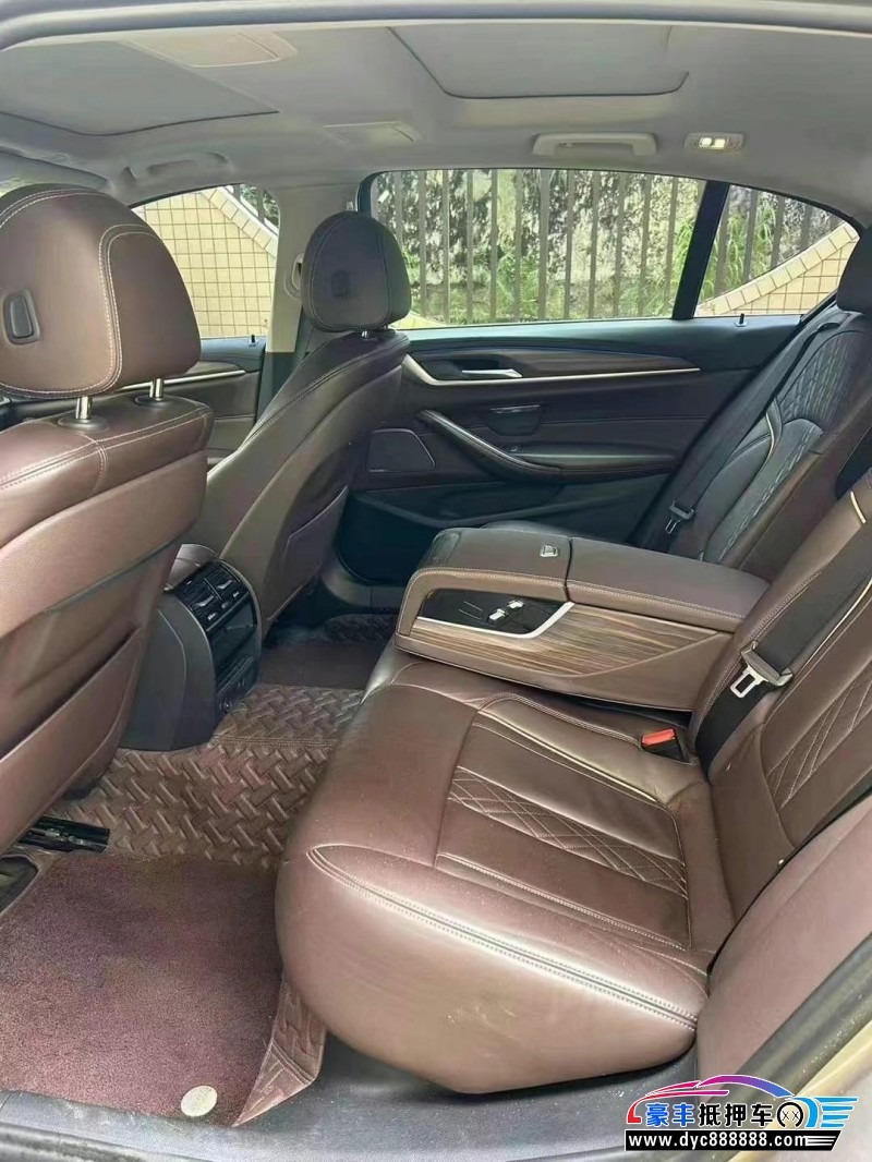 19年宝马5系轿车抵押车出售