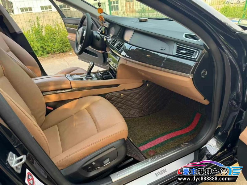 14年宝马7系轿车抵押车出售