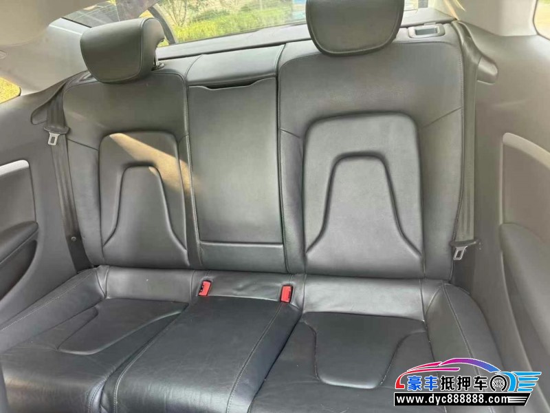 12年奥迪A5轿车抵押车出售