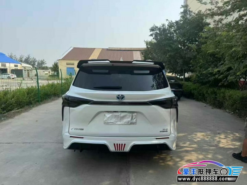 23年丰田塞纳轿车抵押车出售