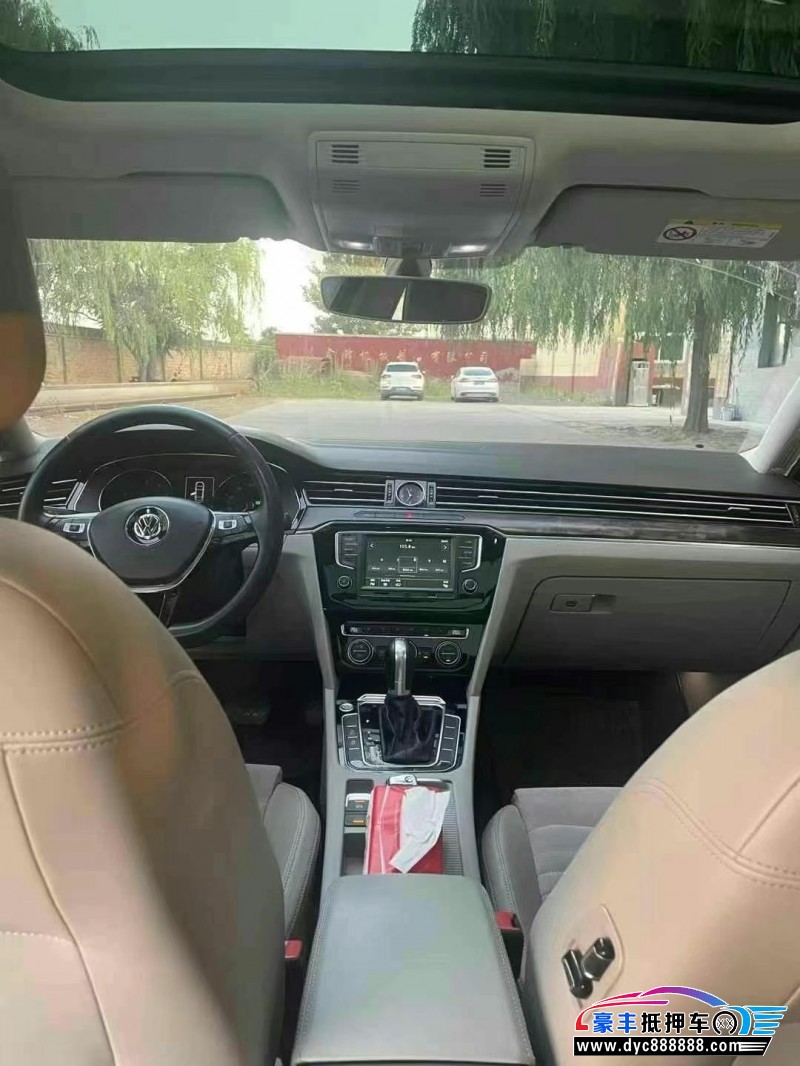 17年大众迈腾轿车抵押车出售