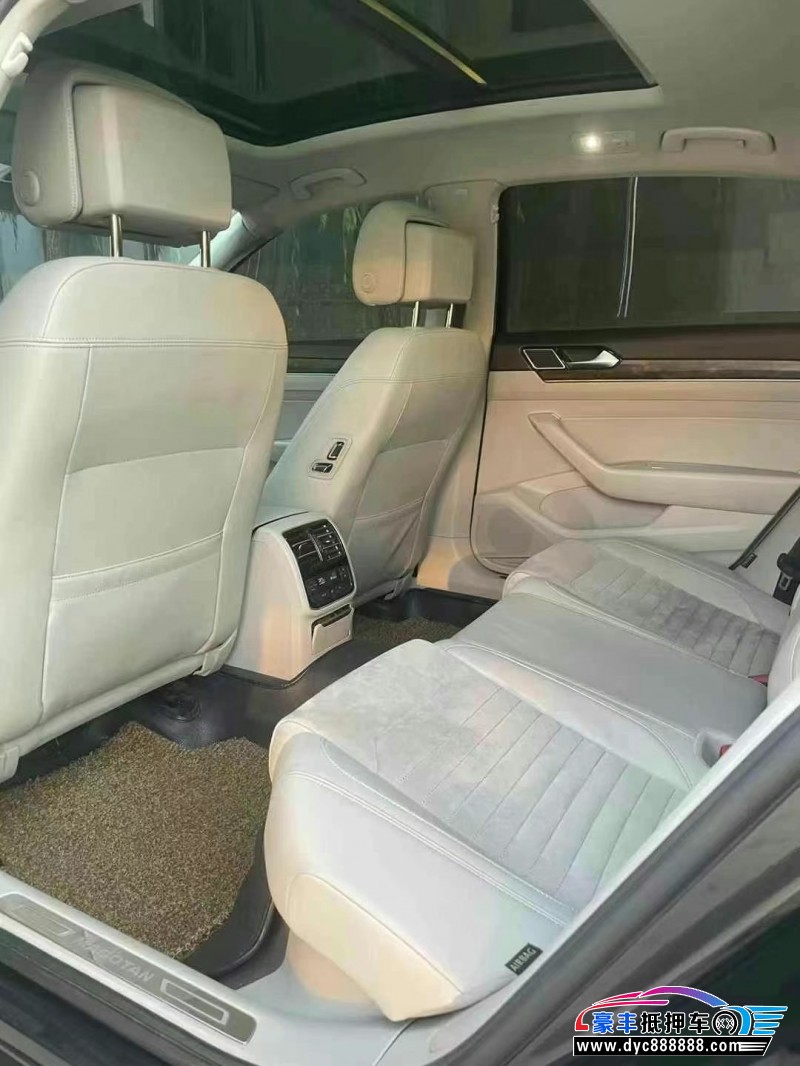 17年大众迈腾轿车抵押车出售