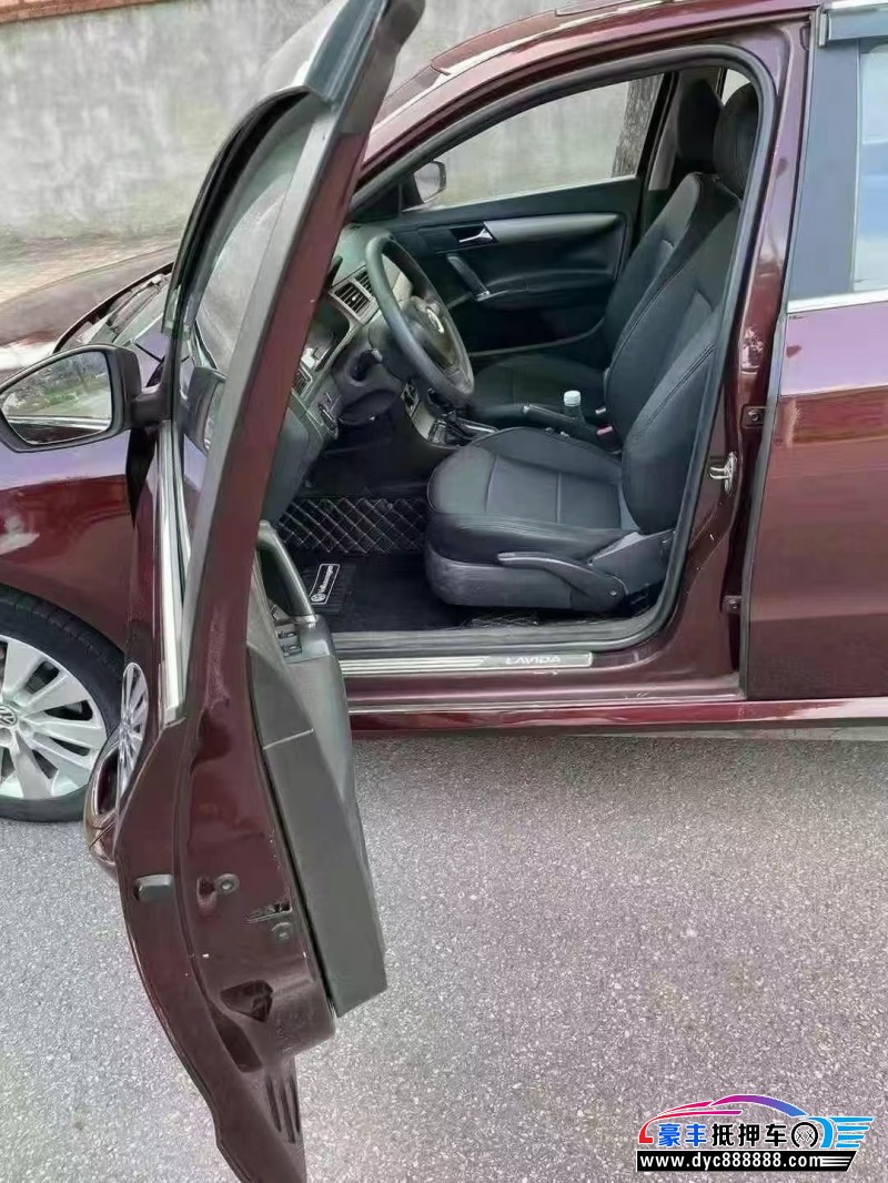 14年大众朗逸轿车抵押车出售