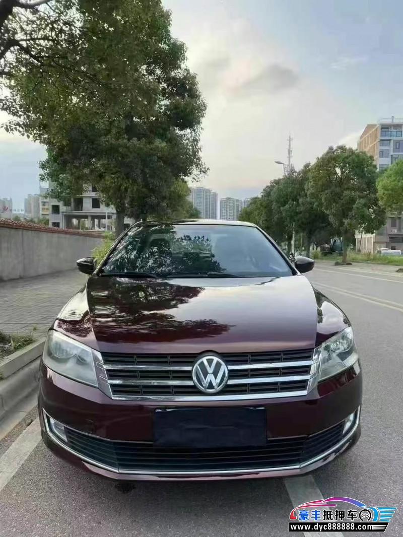 14年大众朗逸轿车抵押车出售