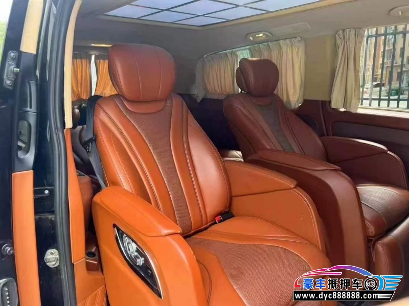 19年奔驰威霆轿车抵押车出售