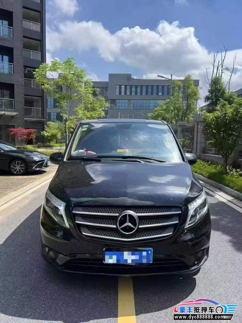 19年奔驰威霆轿车抵押车出售