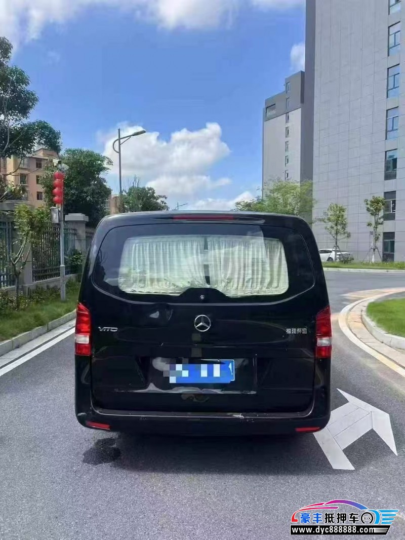 19年奔驰威霆轿车抵押车出售