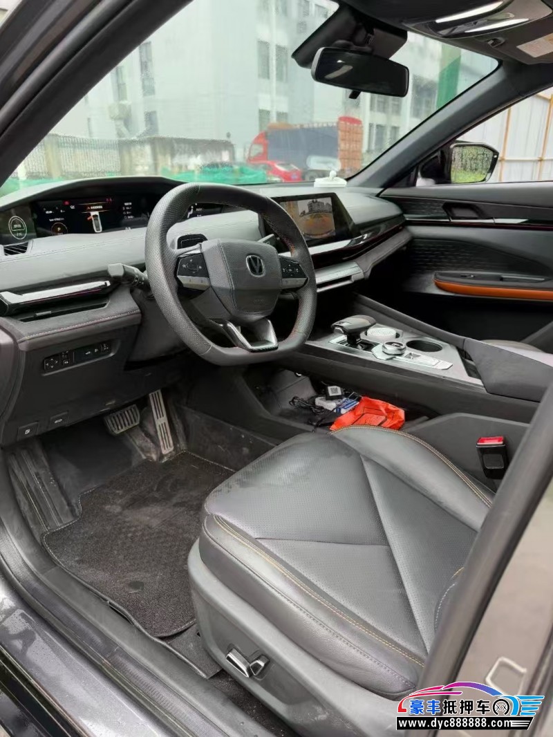 23年长安长安UNI轿车抵押车出售