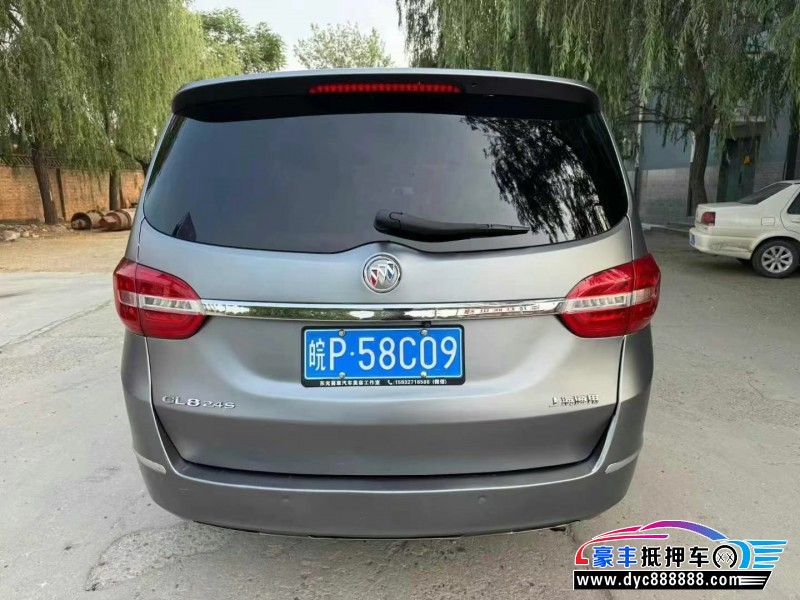 15年别克GL8轿车抵押车出售