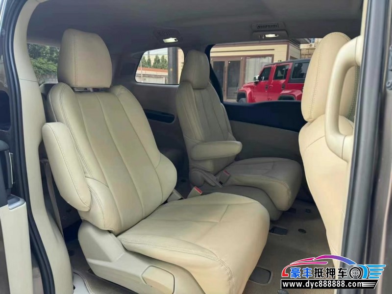 15年别克GL8轿车抵押车出售