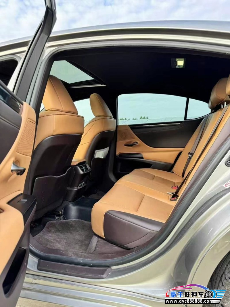 19年雷克萨斯ES轿车抵押车出售