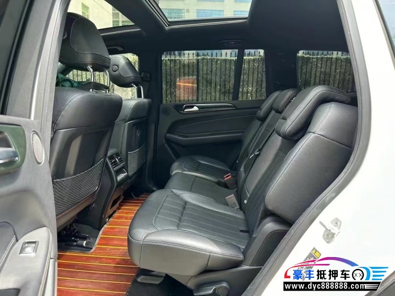 19年奔驰GLS轿车抵押车出售