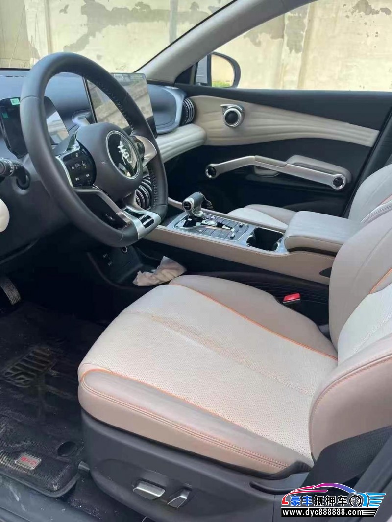 24年比亚迪元轿车抵押车出售