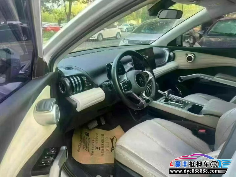 24年比亚迪元轿车抵押车出售