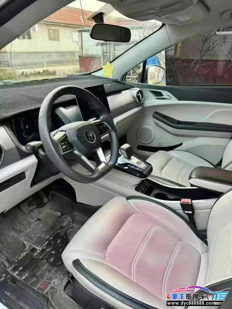 22年比亚迪元轿车抵押车出售