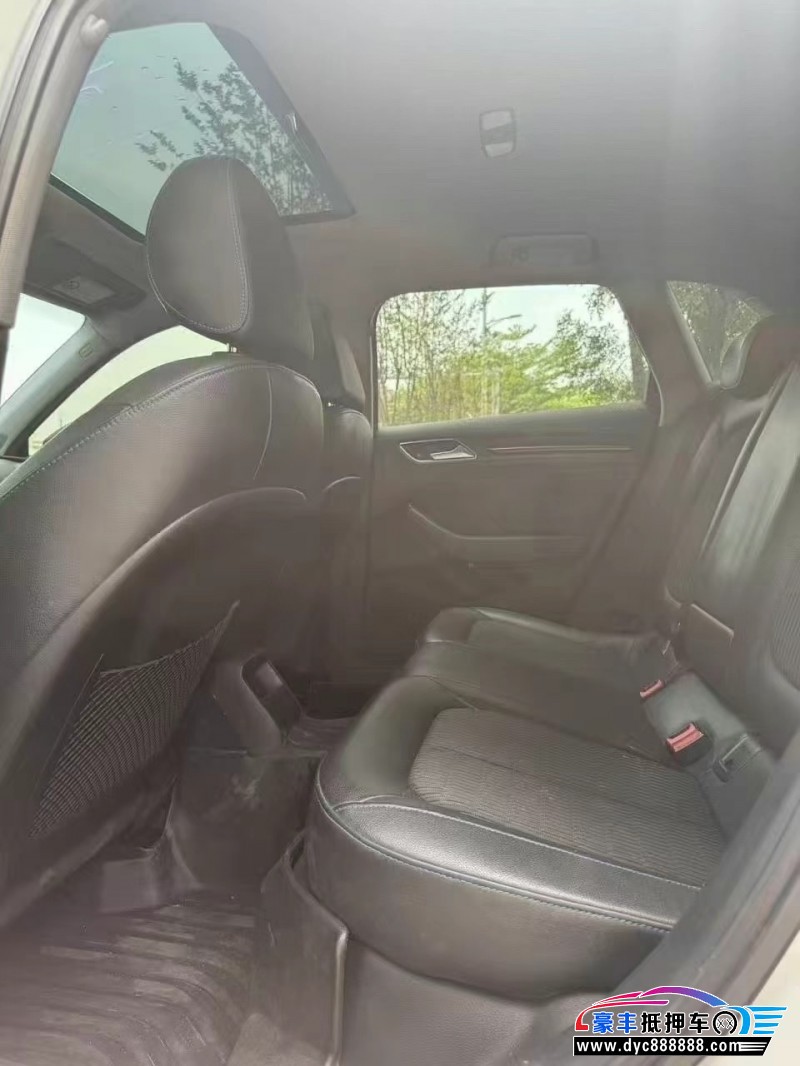 18年奥迪A3轿车抵押车出售