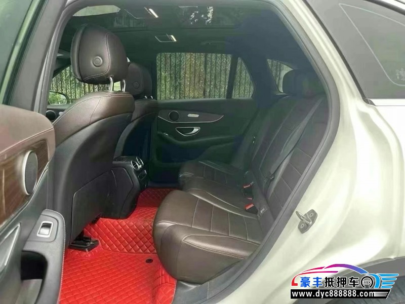 19年奔驰GLC轿车抵押车出售