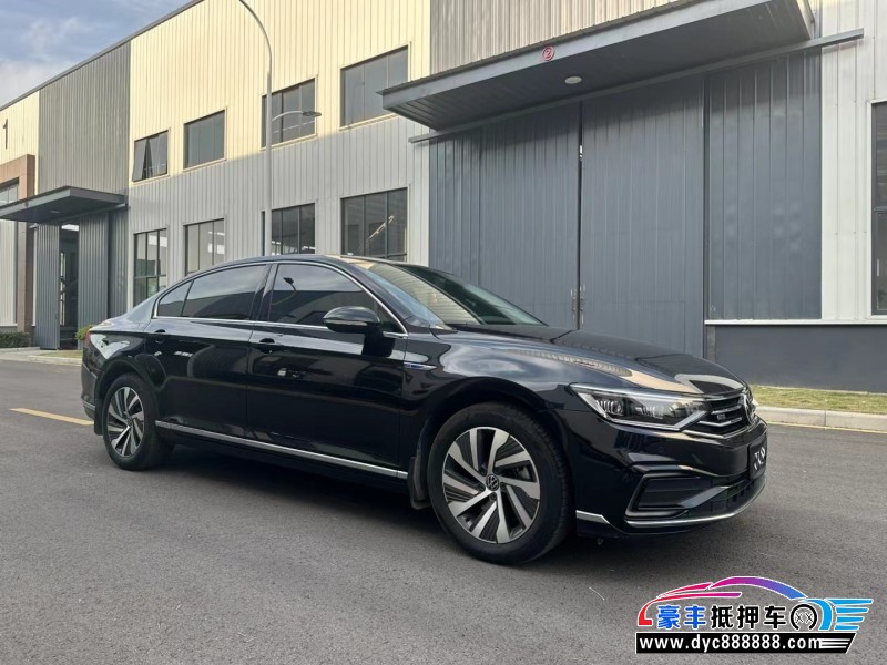 25年大众迈腾轿车抵押车出售