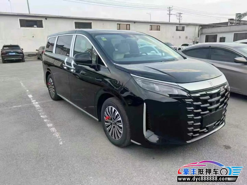 25年比亚迪夏轿车抵押车出售