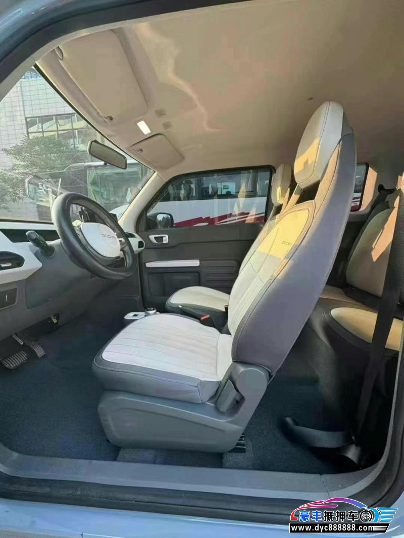 24年吉利熊猫轿车抵押车出售