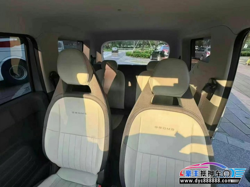 24年吉利熊猫轿车抵押车出售