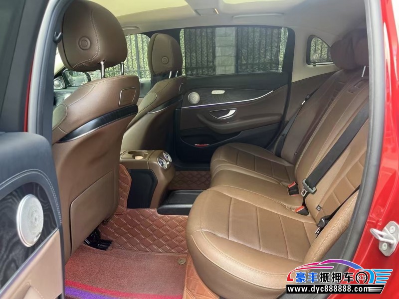 17年奔驰E轿车抵押车出售