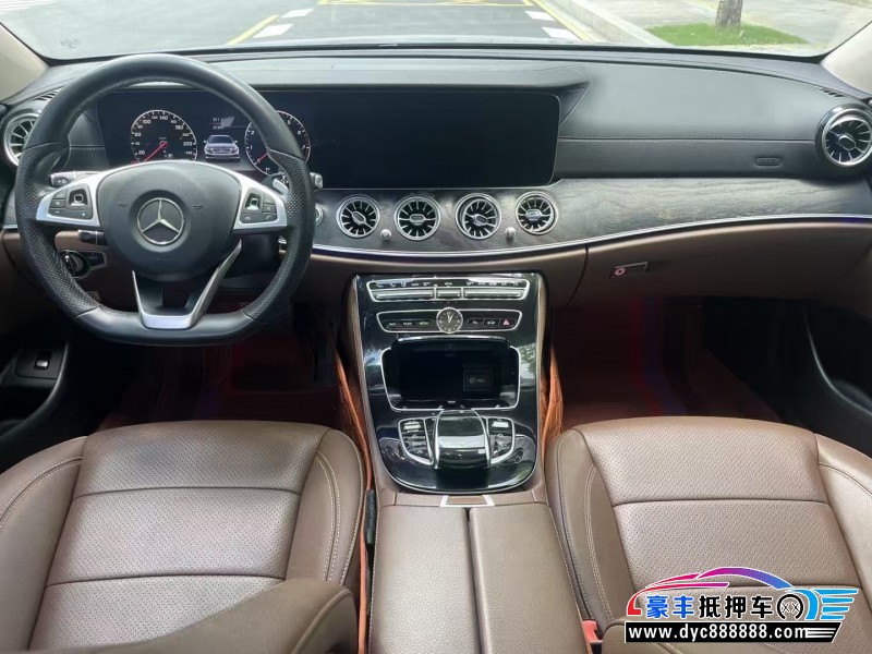 17年奔驰E轿车抵押车出售