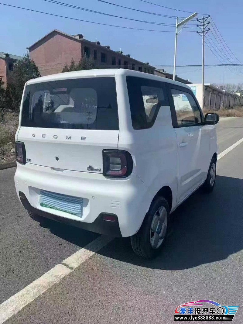 25年吉利熊猫轿车抵押车出售