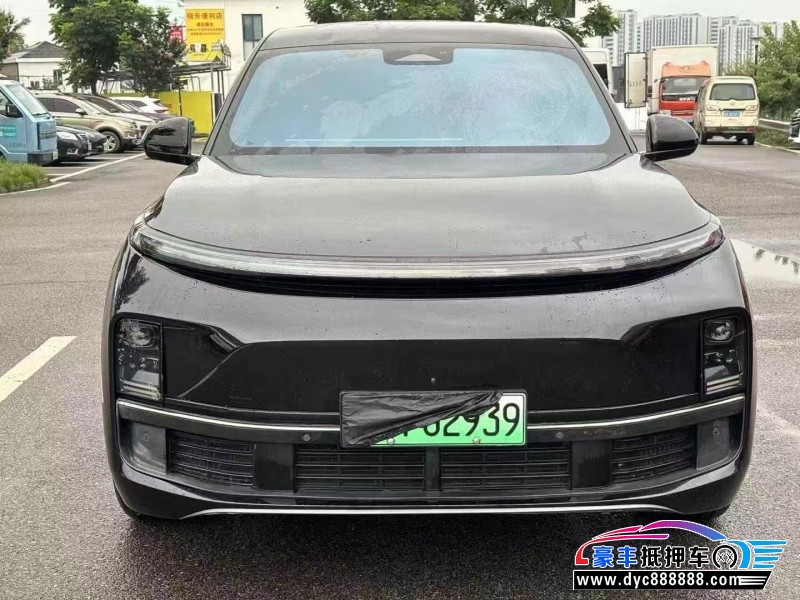 24年理想L8轿车抵押车出售