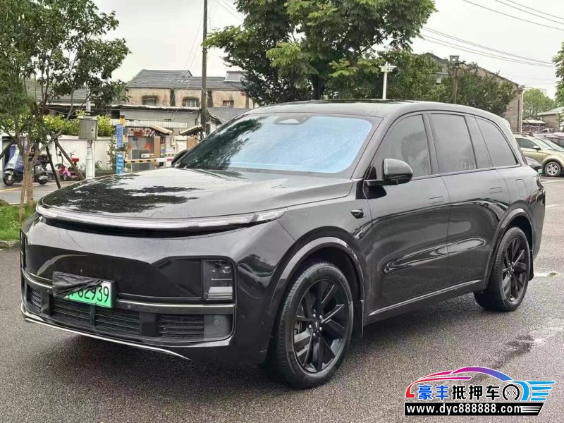 24年理想L8轿车抵押车出售