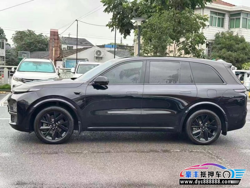 24年理想L8轿车抵押车出售