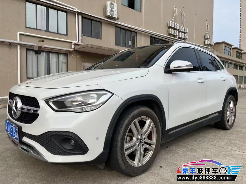 21年奔驰GLA轿车抵押车出售