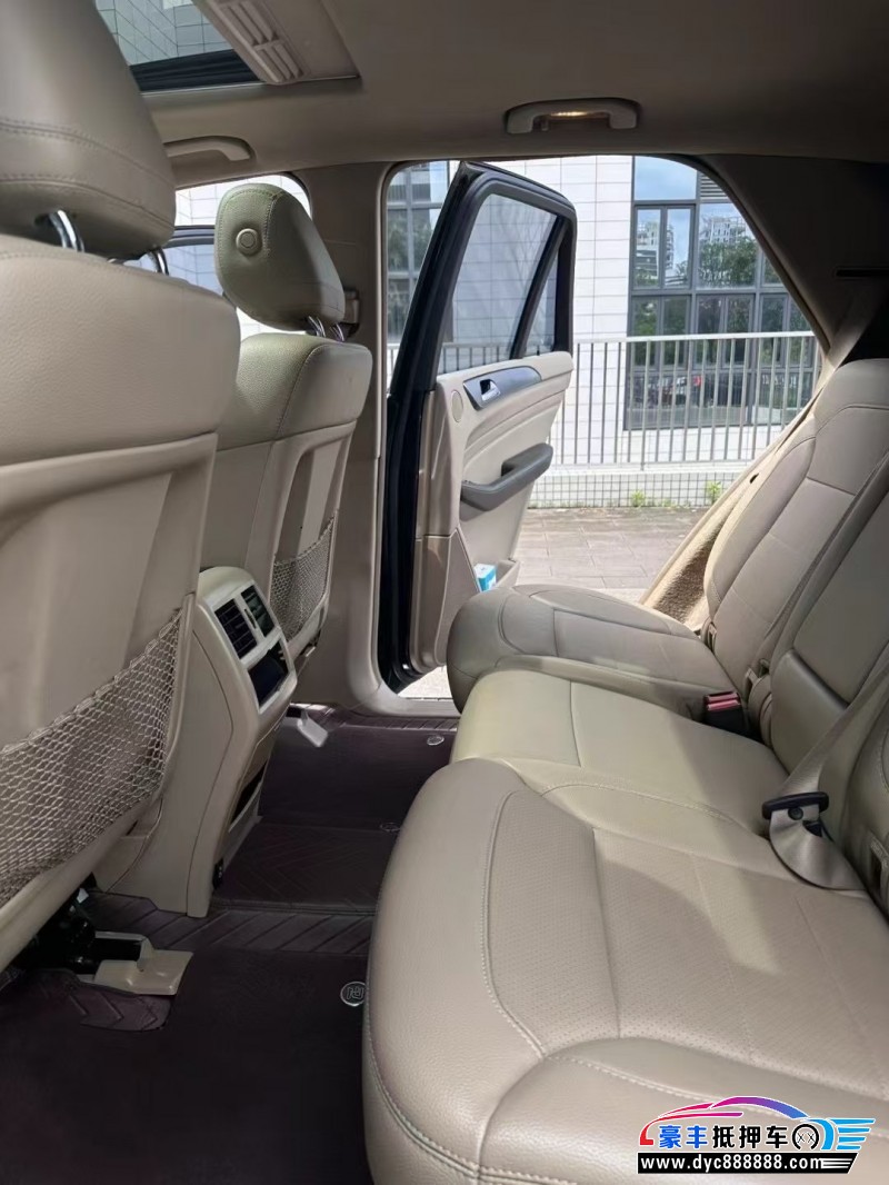 14年奔驰ML轿车抵押车出售