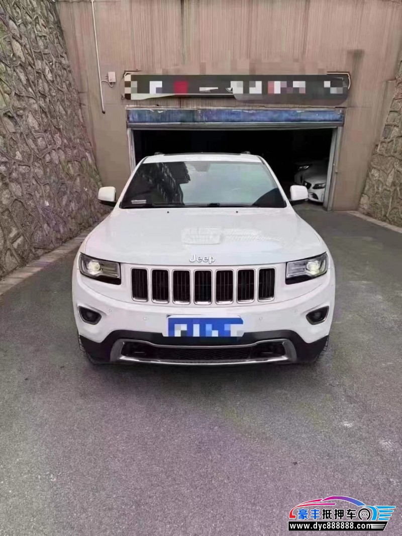 17年Jeep大切诺基轿车抵押车出售