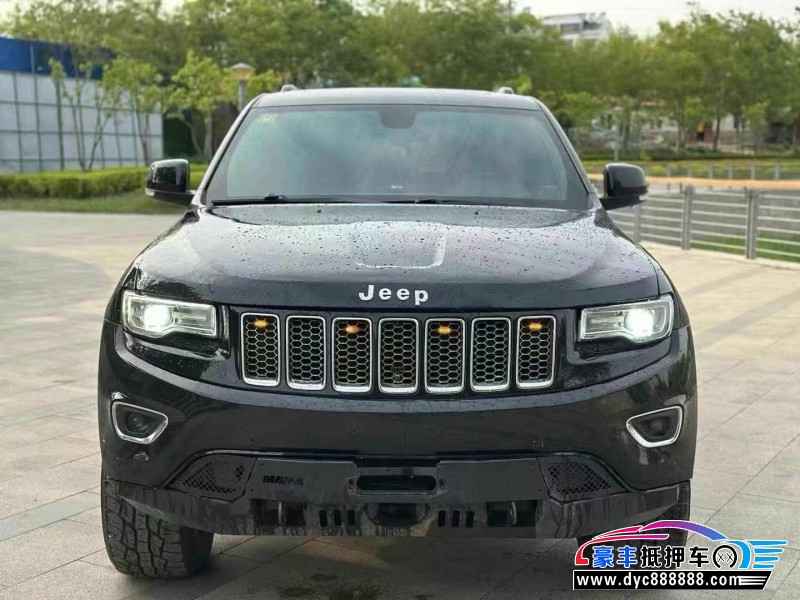 15年Jeep大切诺基轿车抵押车出售