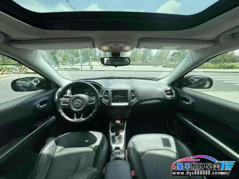 18年Jeep指南者轿车抵押车出售