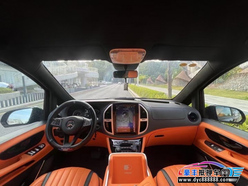 23年奔驰V轿车抵押车出售