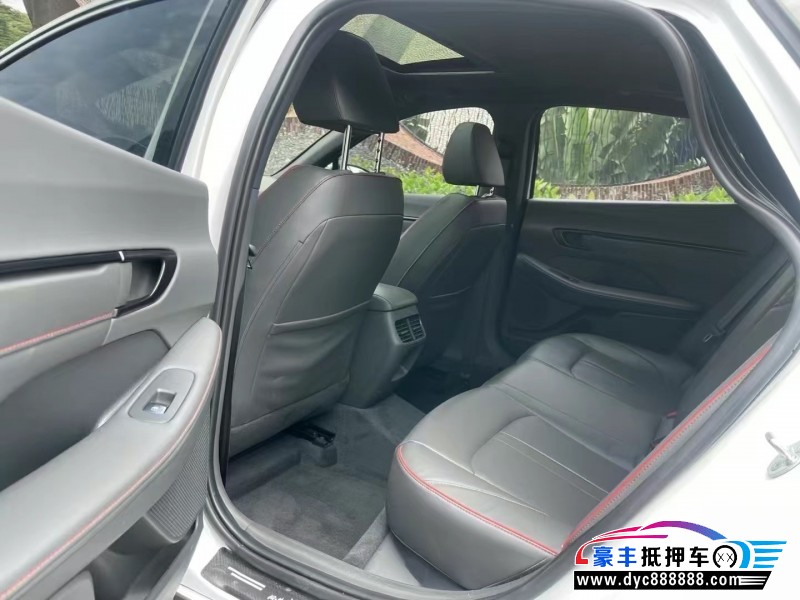 23年现代索纳塔轿车抵押车出售