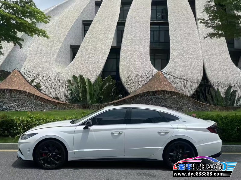 23年现代索纳塔轿车抵押车出售